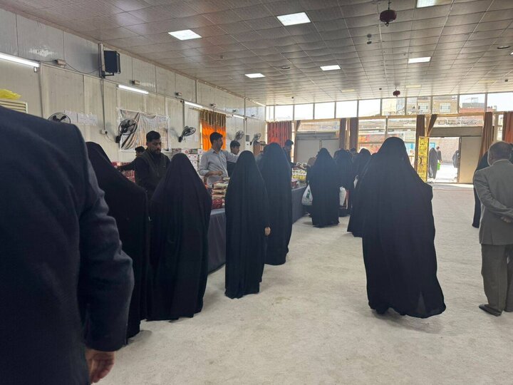 تقرير مصور/ عتبة حرم "كميل بن زياد" توزع مساعدات غذائية ومالية على أسر الأيتام