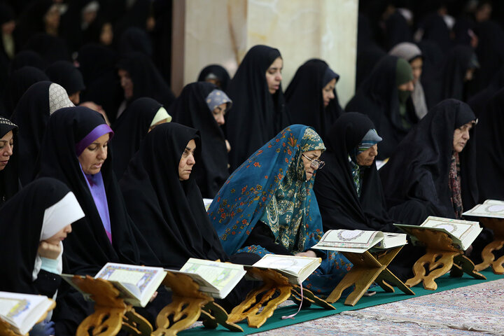 آئین باشکوه ترتیل‌خوانی حرم حضرت معصومه(س) در نخستین روز ماه رمضان