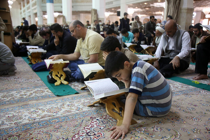 آئین باشکوه ترتیل‌خوانی حرم حضرت معصومه(س) در نخستین روز ماه رمضان