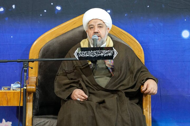 Informe fotográfico |  El Santuario Sagrado de los Dos Imames Al-Askari lanza su programa educativo para el bendito mes de Ramadán