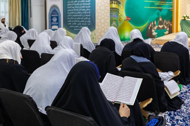 تقرير مصور/ إطلاق محافل قرآنية رمضانية نسوية في كربلاء المقدسة