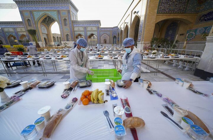 تقرير مصور/ العتبة العلوية المقدسة تقدم موائد إفطار يومية وأسبوعية للزائرين خلال شهر رمضان المبارك