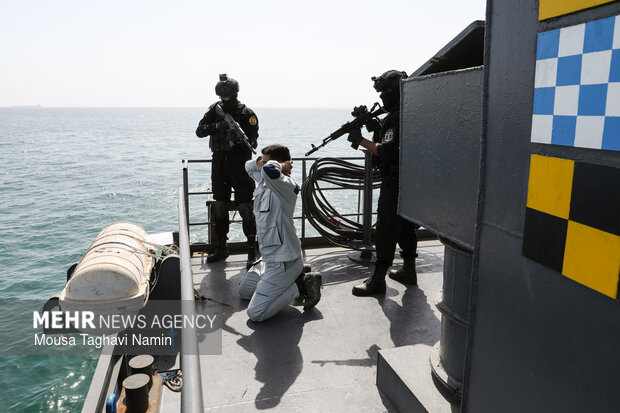 مەشقی دەریایی ئێران و ڕووسیا