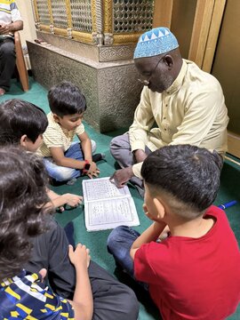 Photos: Ramadan programs begin at Kampala’s Khoja Shia Mosque with Quran recitation and Dua al‑Iftitah
