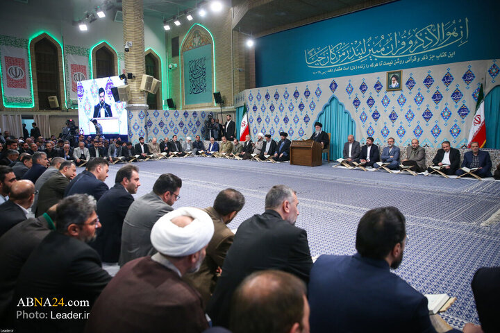 تقرير مصور/ حضور قائد الثورة الإسلامية في حفل قرآني بحضور قائد الثورة الإسلامية