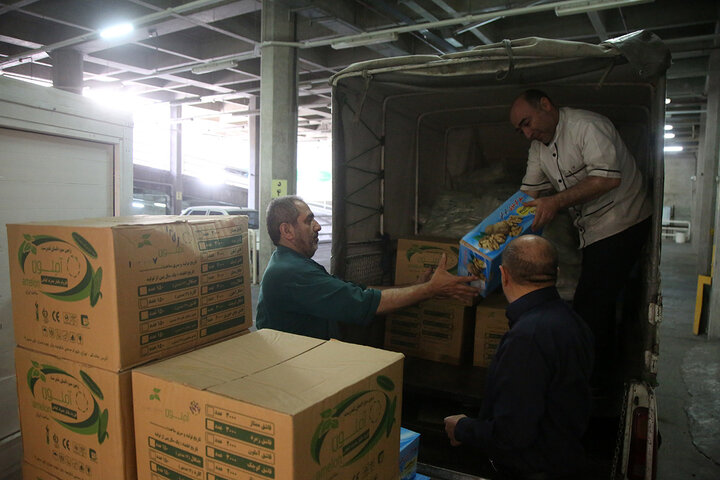 Photos: Simple Iftar Packaging at Hazrat Masoumeh Holy Shrine