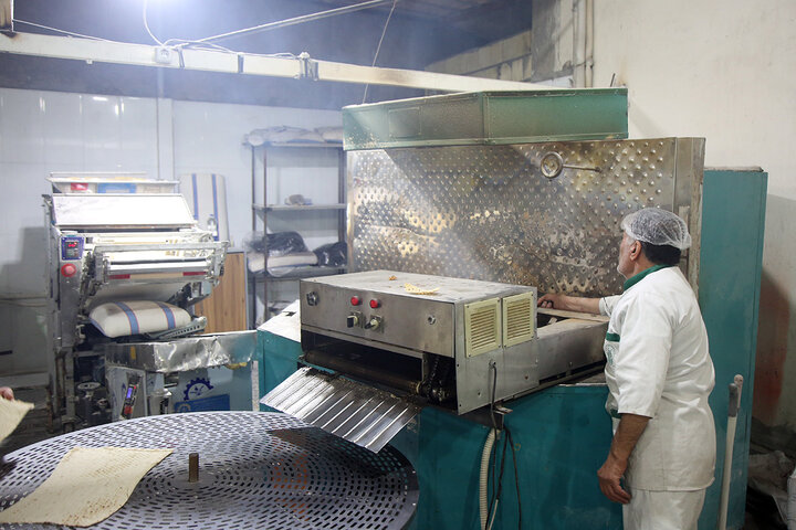 Photos: Simple Iftar Packaging at Hazrat Masoumeh Holy Shrine