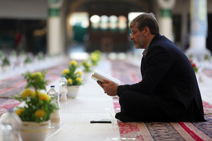 Photos: Iftar Banquet at Hazrat Masoumeh Holy Shrine on First Night of Ramadan
