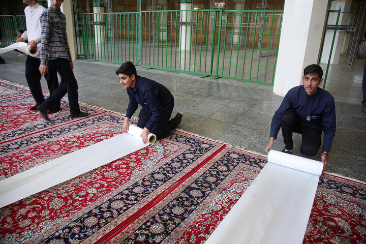Photos: Iftar Banquet at Hazrat Masoumeh Holy Shrine on First Night of Ramadan