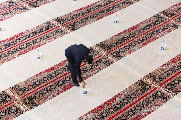 Photos: Iftar Banquet at Hazrat Masoumeh Holy Shrine on First Night of Ramadan