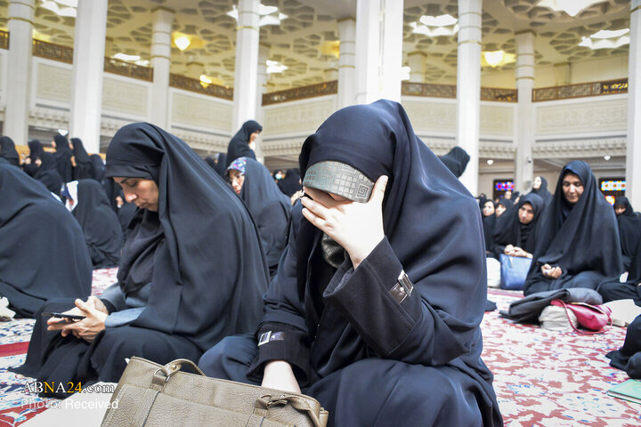 تقرير مصور/ حياء ذكرى شهداء المقاومة الوطنية في حرم "شاه جراغ" المقدس في مدينة شيراز