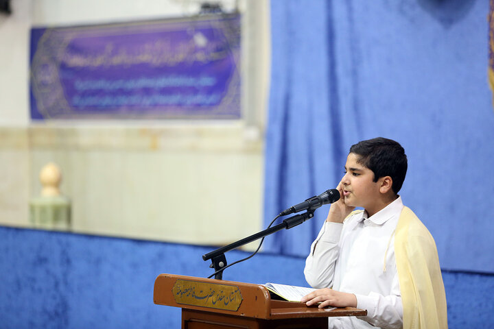 برگزاری آیین ترتیل‌خوانی خانوادگی در حرم مطهر بانوی کرامت