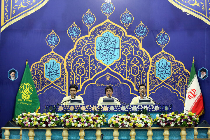 برگزاری آیین ترتیل‌خوانی خانوادگی در حرم مطهر بانوی کرامت