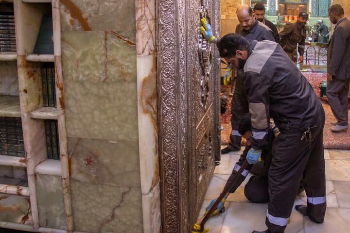 تقرير مصور/ أعمال الإدامة الدورية لأبواب العتبة العباسية المقدسة