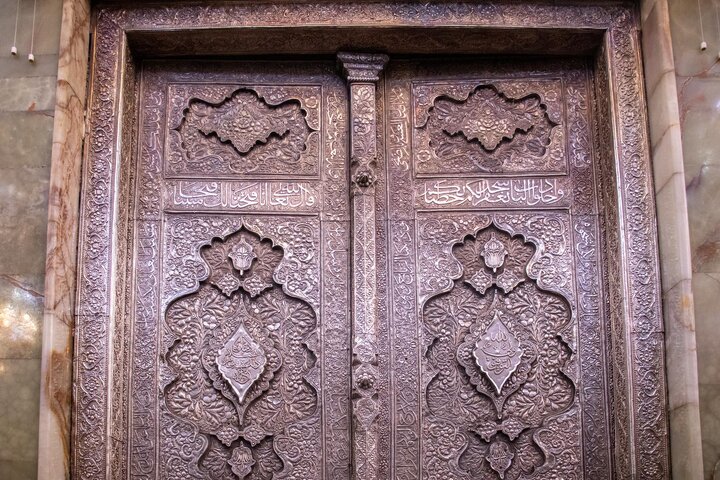 تقرير مصور/ أعمال الإدامة الدورية لأبواب العتبة العباسية المقدسة