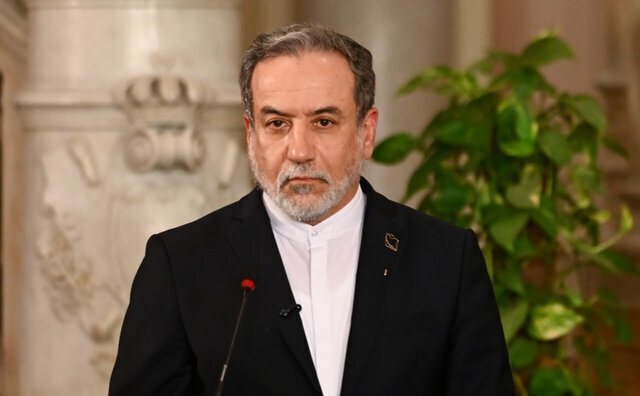 Reaksi Araghchi terhadap Klaim Presiden Amerika Serikat: Bicaralah dengan Bukti