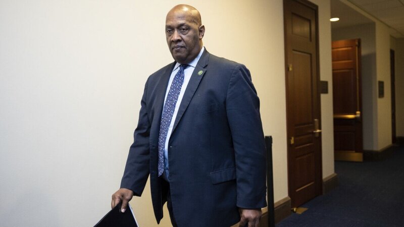 Qanûndanerekî amerîkî: Em bi tundî dijî giranbûna gêreyên dijî Îranê ne