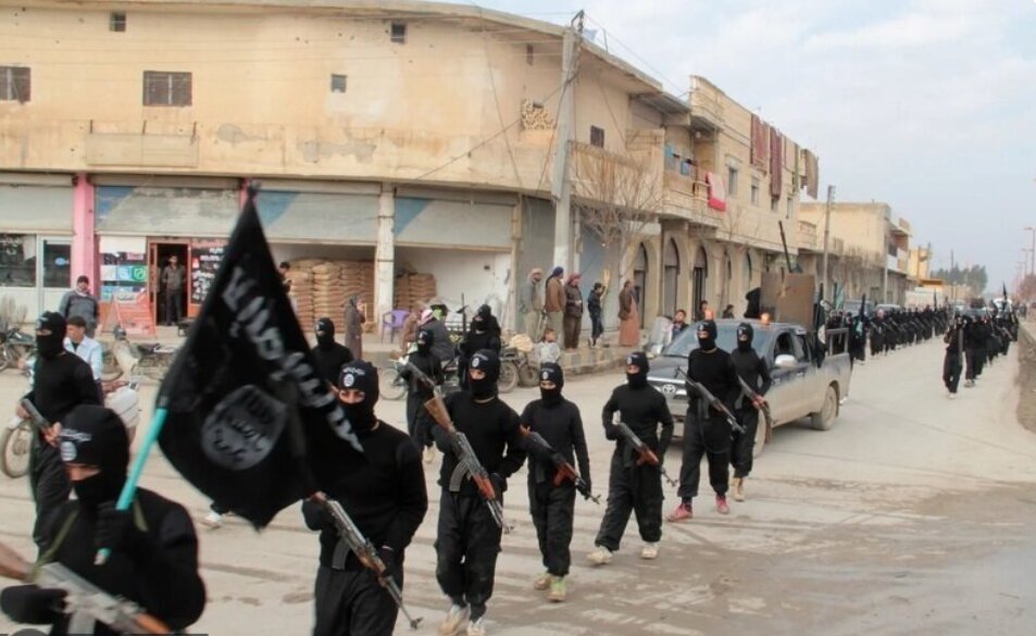 وال‌استریت ژورنال: ۲۰ هزار نفر از اردوگاه داعشی‌ها در سوریه متواری شدند