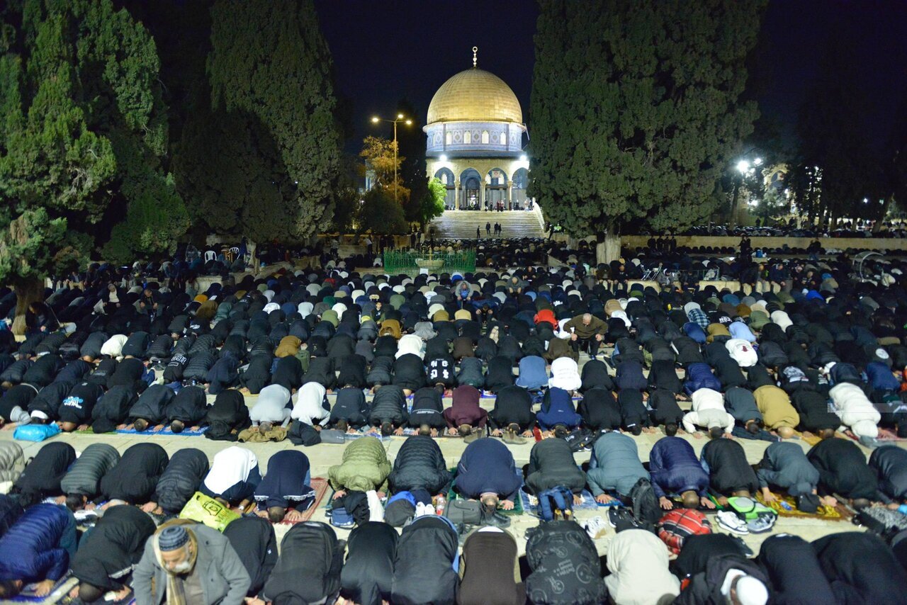 تصاویر | حضور صدهزار نفری نمازگزاران در مسجدالاقصی