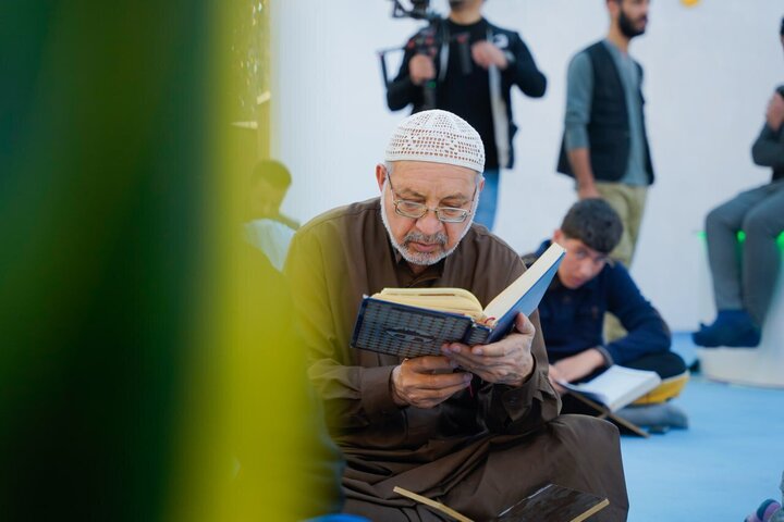 Informe fotográfico | El Santuario Sagrado de al-Abbas lanza la Khatmah coránica de Ramadán en el Quinto Foro al-Nūrayn en Babilonia