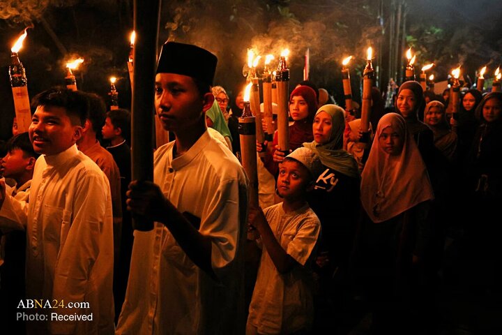 Photos: Beginning of Ramadan in Islamic Countries
