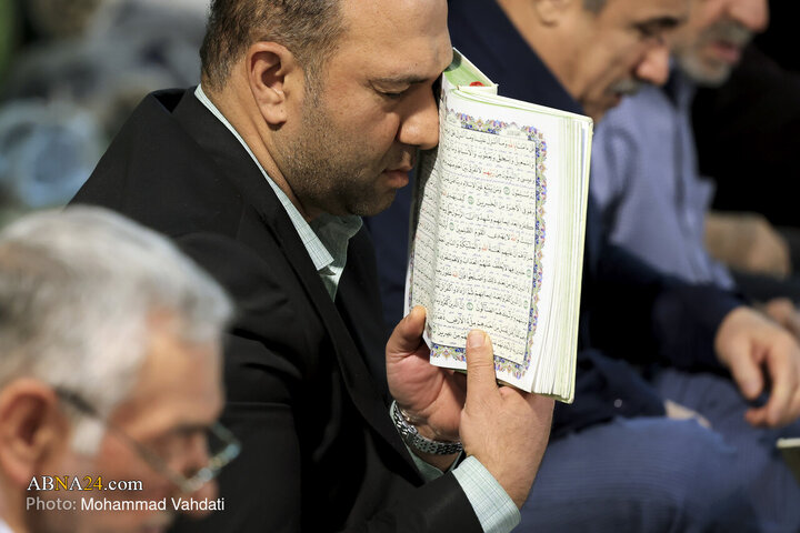 جزء خوانی قرآن کریم در حرم عبدالعظیم (ع)