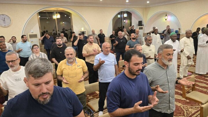 Wêneyên | Lidarxistina Ayînên Îbadetê yên Meha Pîroz a Remezanê li Navenda Îmam El-Hadî(S) li Beninê