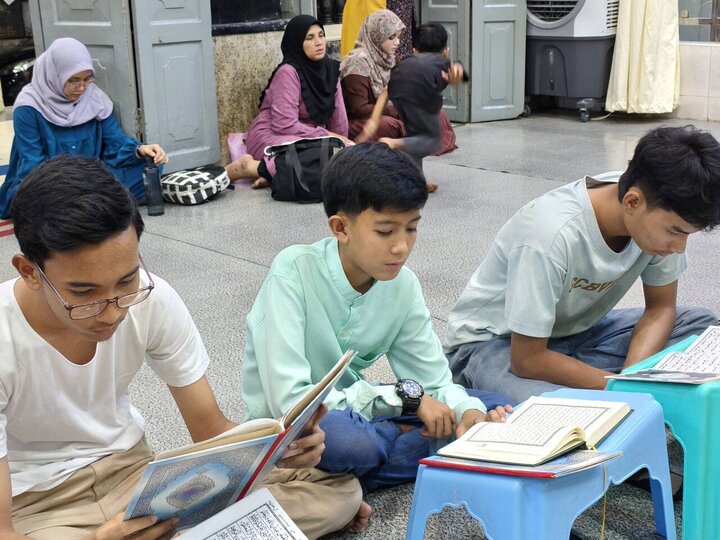 Wêneyên bernameyên Qur'anê û sifreyên fitarê yên li Mizgefta Pancah Şîî ya Miyanmarê