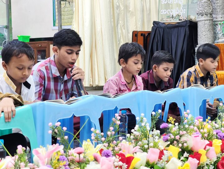 Wêneyên bernameyên Qur'anê û sifreyên fitarê yên li Mizgefta Pancah Şîî ya Miyanmarê