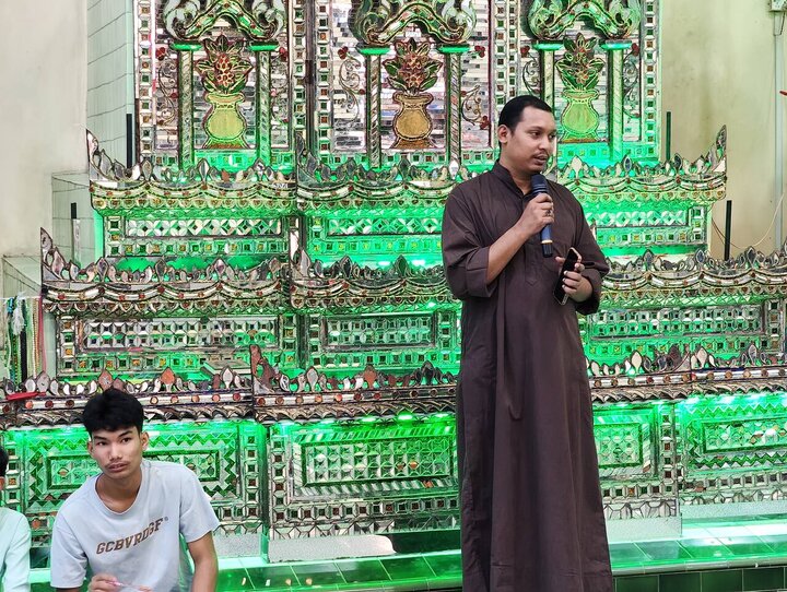 Wêneyên bernameyên Qur'anê û sifreyên fitarê yên li Mizgefta Pancah Şîî ya Miyanmarê