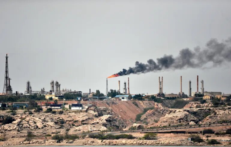 تنگه هرمز دوباره کانون نگرانی بازار نفت شد/ جهش ۱۸ درصدی قیمت نفت برنت