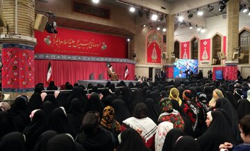 ریحانه‌ی هستی؛ تبیین جایگاه و کرامت زن در اندیشه و بیانات آیت‌الله العظمی خامنه‌ای