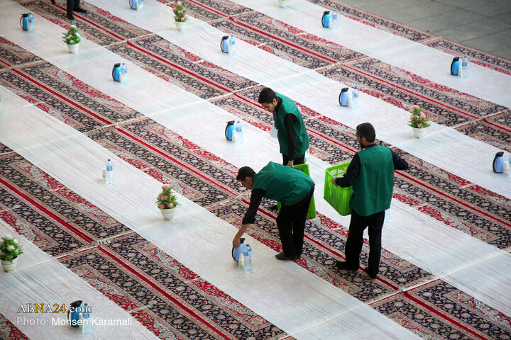 ضیافت افطار در حرم حضرت فاطمه معصومه(س)