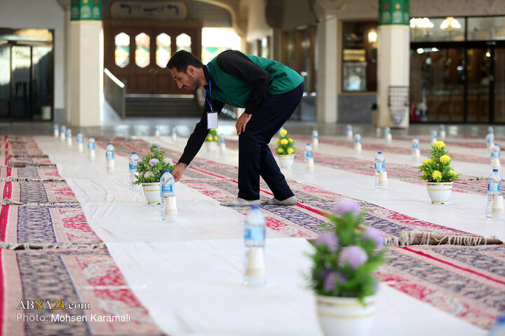 ضیافت افطار در حرم حضرت فاطمه معصومه(س)