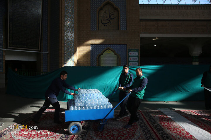 ضیافت افطار در حرم حضرت فاطمه معصومه(س)