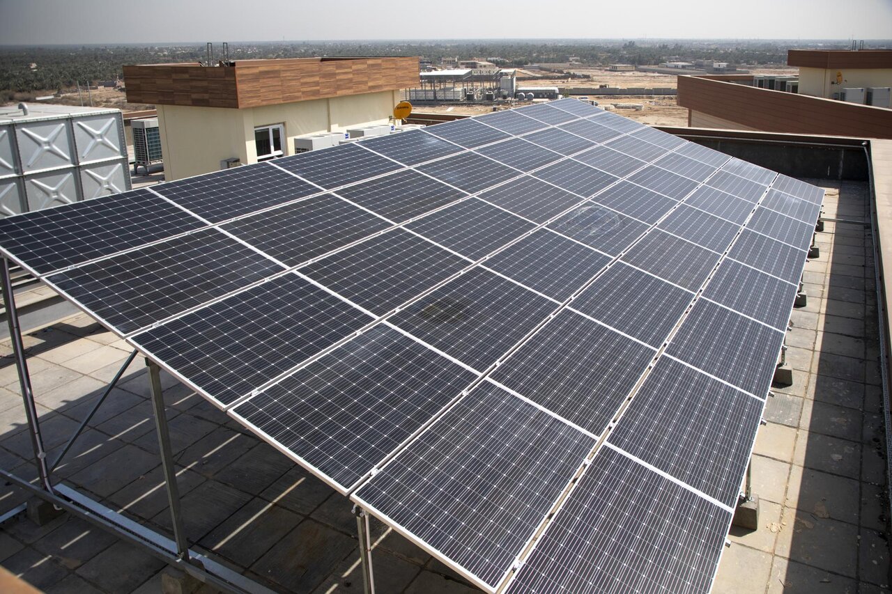 Al-Abbas Holy Shrine installs a solar energy system at Al-Ameed Univ with a capacity of 72 kilowatts (+Photos)