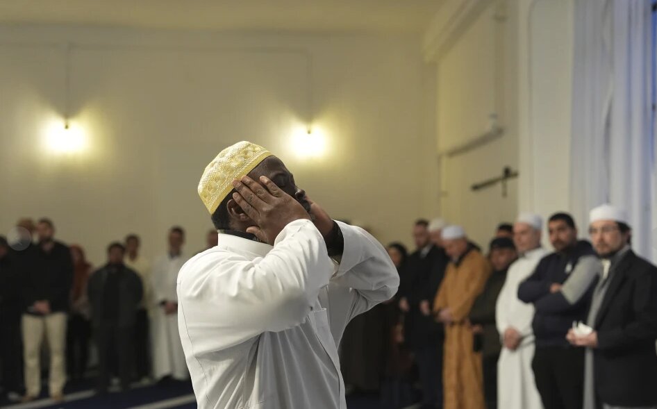 المپیک زمستانی میلان و هم‌زمانی با ماه ضیافت الهی