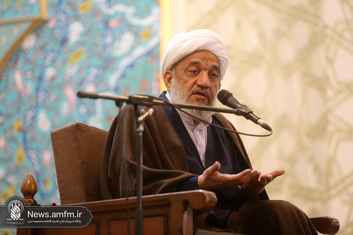 خوش‌اخلاقی در خانه از مهم‌ترین نشانه‌های دینداری است