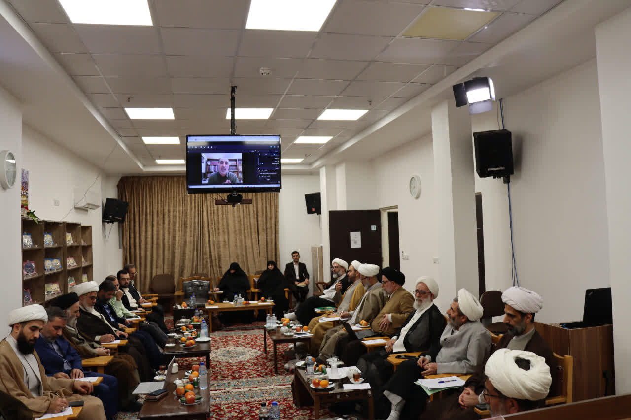 پیش‌نویس سند «مکتب هنر رضوی» در آستان قدس رضوی، بررسی شد