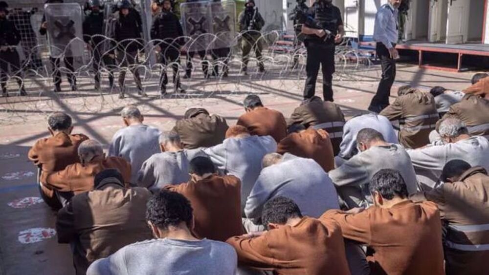 Doseljenici poslužili raskošan ručak u izraelskom zatvoru u kojem su smješteni Palestinci koji poste