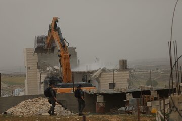 هدم جيش الاحتلال، 3 منازل ومنشأة زراعية في بلدة بيت لقيا غربي رام الله وسط الضفة الغربية المحتلة.