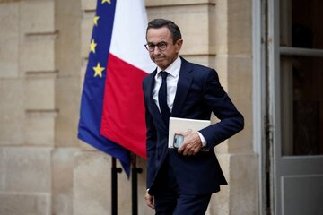 اظهارات وزیر کشور فرانسه در مورد «هویت سکولار» جنجال‌آفرین شد