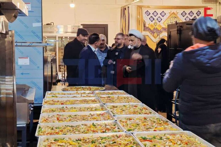 تقرير مصور/ حزب الله يواصل تقديم مائدة الإمام زين العابدين(ع) في الضاحية الجنوبية لبيروت