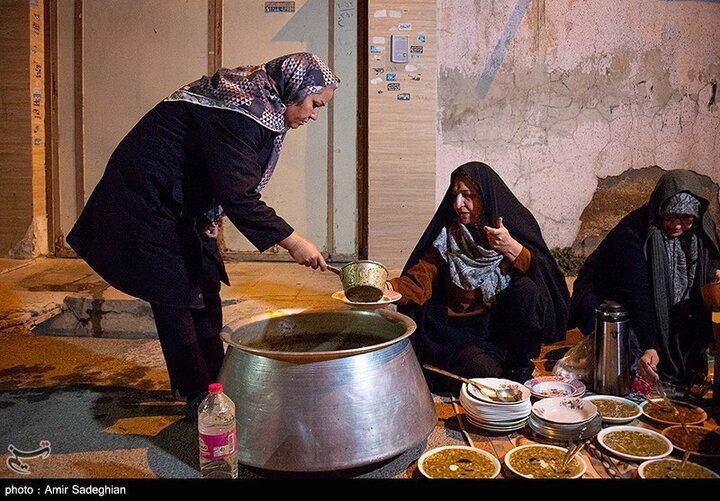 Li taxa Qibla ya Şîrazê merasîmeke fitarê ya hêsan