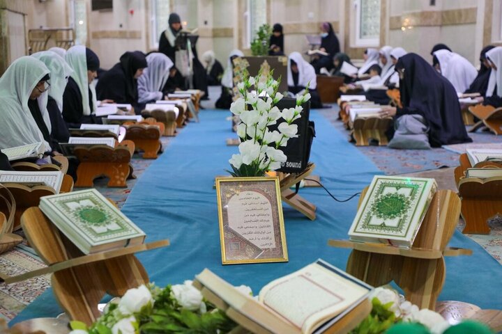 Informe fotográfico | Programa diario femenino de recitación coránica en Ramadán en el Santuario Sagrado del Imam Huséin (P)
