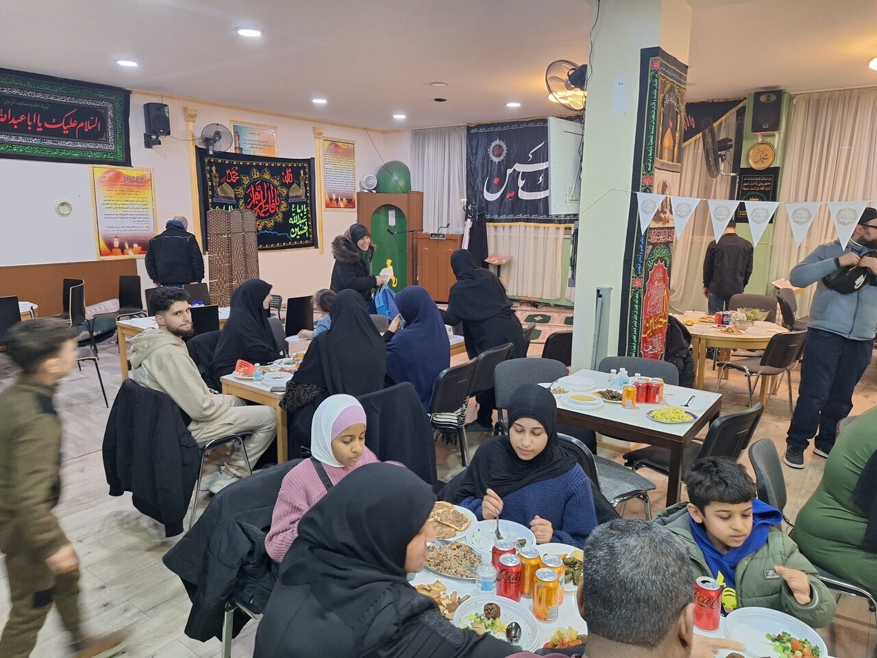 ضیافت افطار در مرکز الحسنین(ع) برلین آلمان + عکس