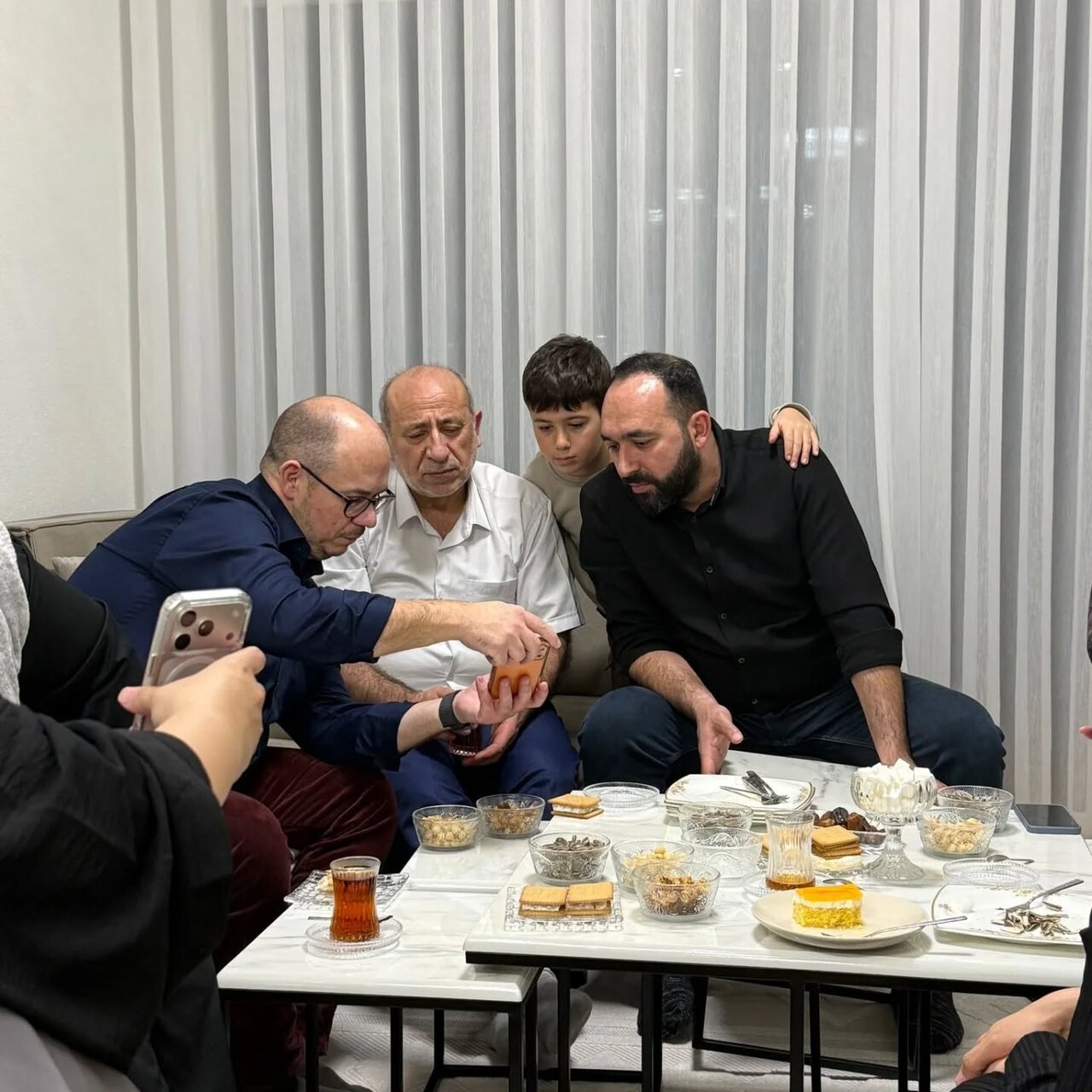 طرح افطار مشترک اعضای انجمن اسلامی زالتسبورگ اتریش با سیاستمداران محلی + تصاویر