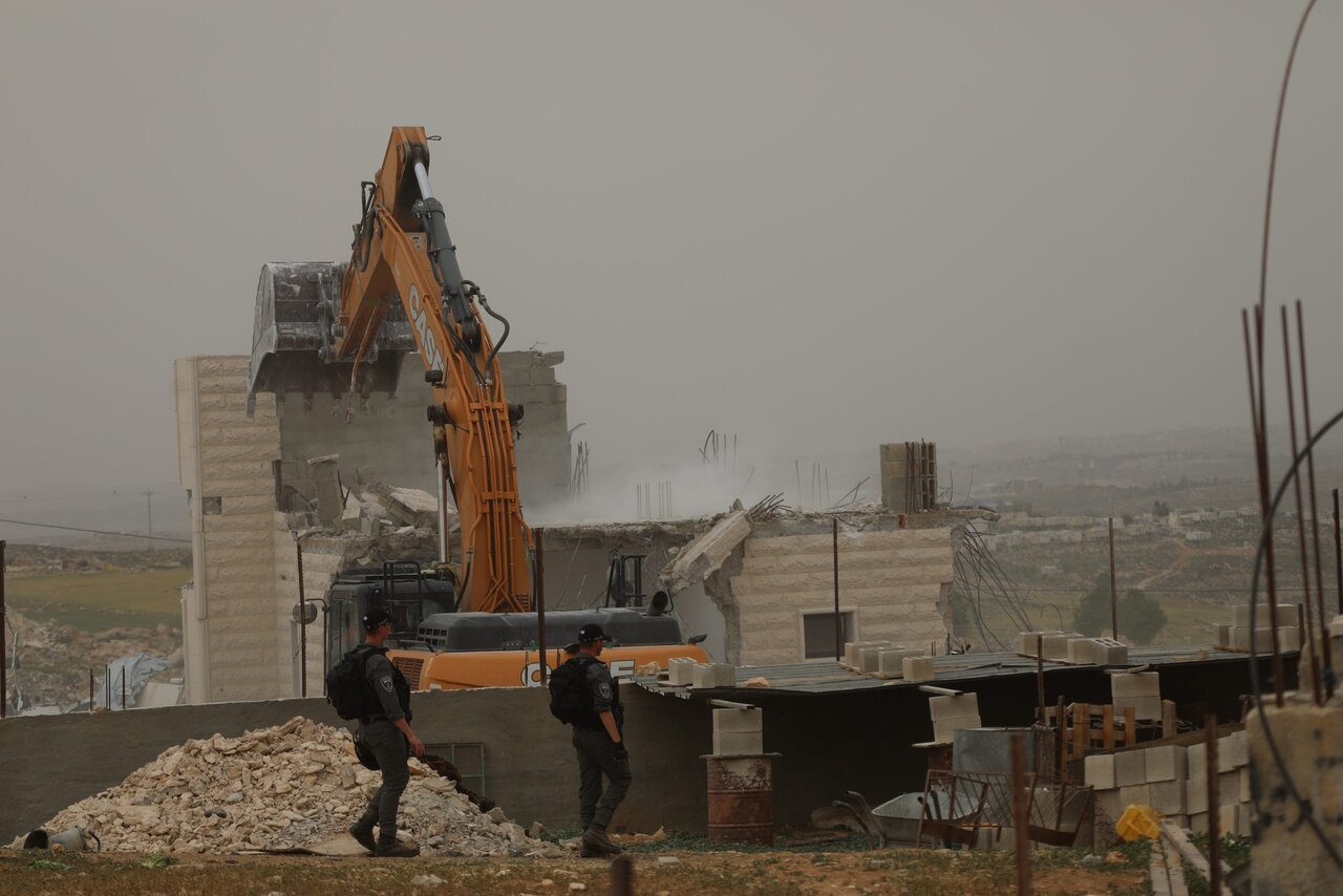 هدْم 3 منازل ومنشأة زراعية في رام الله من قبل جيش الاحتلال