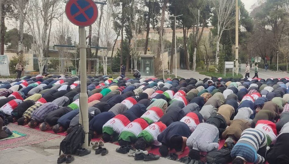 هیچ شهروند ایرانی توهین به نمادهای ملی را نمی‌پذیرد