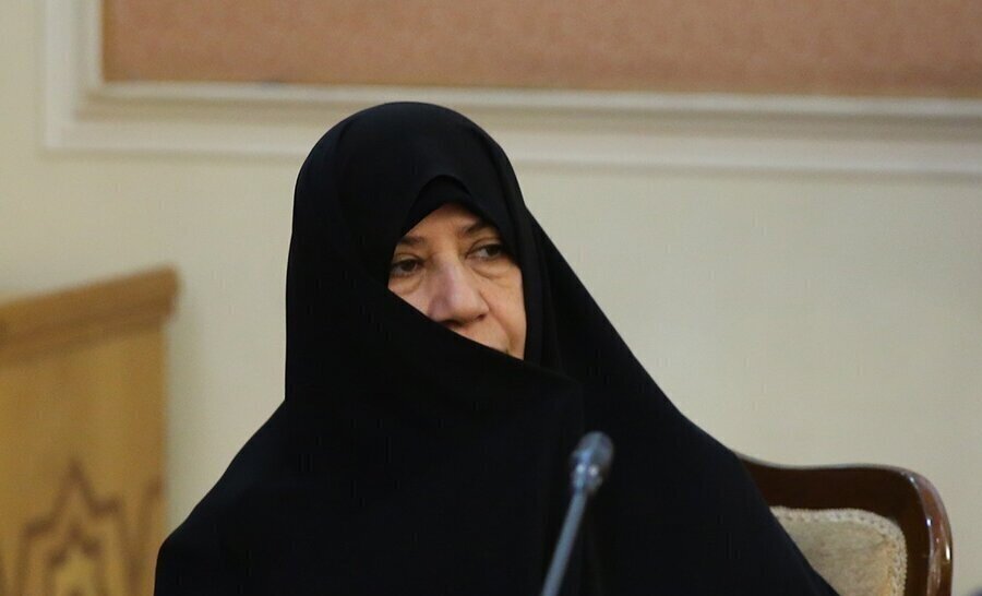 Berpirsê beşa jinan a Hizbê Motalefe Îslamî:Zanîngeh divê di şert û mercên hestiyar de nîşaneya şuur û hûşyariya demê be